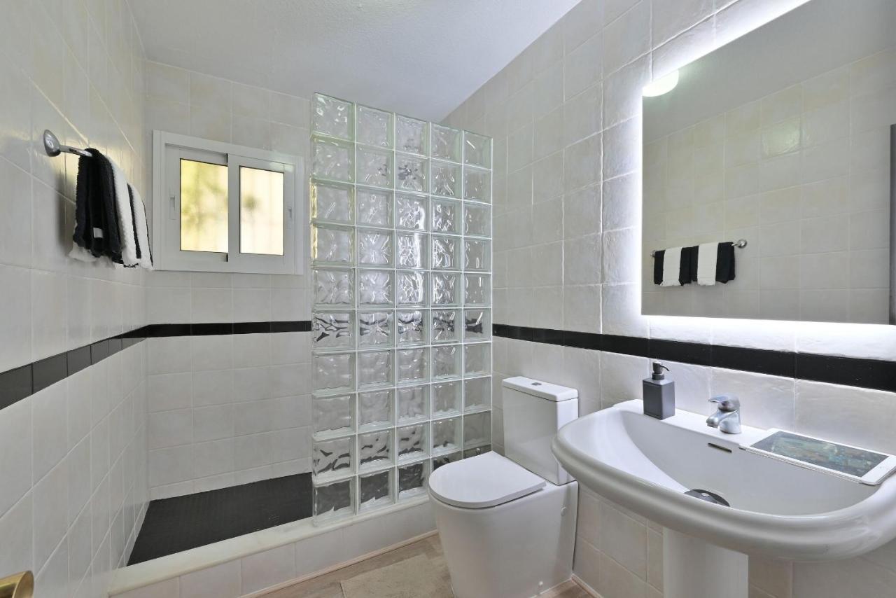 Bungalow With Large Terrace In A Quiet Park - Beach Nearby Sitio de Calahonda Esterno foto